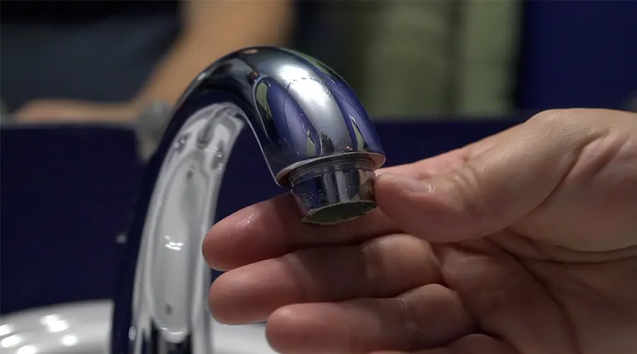 how water saving faucets work aerators